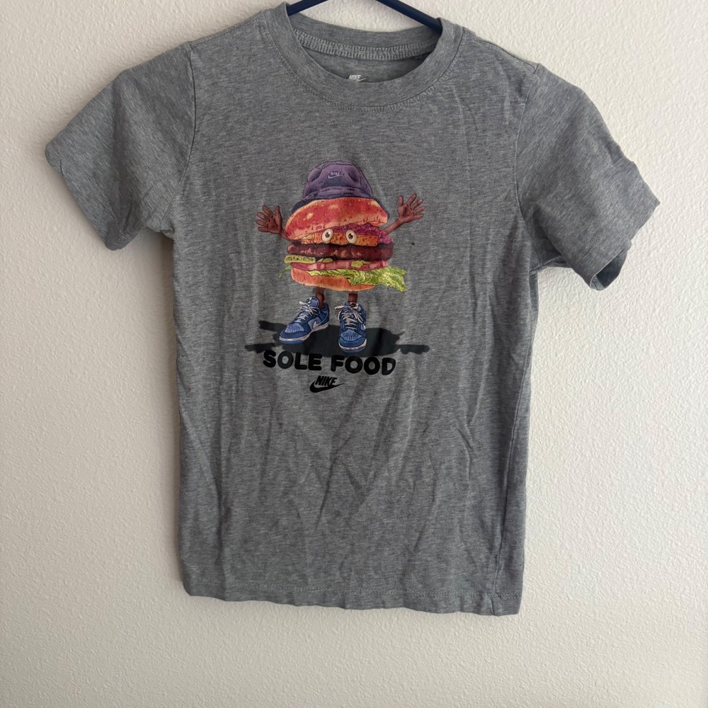 Nike Sole Food Burger Graphic T-Shirt Heather Gray Medium Short Sleeve Cotton